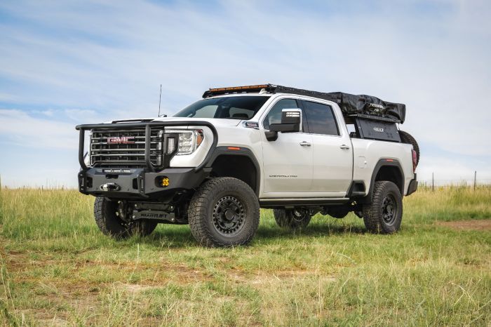 6 Inch Lift Kit 2020-2024 Silverado/Sierra 2500HD/3500HD W/ Falcon 1.1 Shocks ReadyLIFT-1