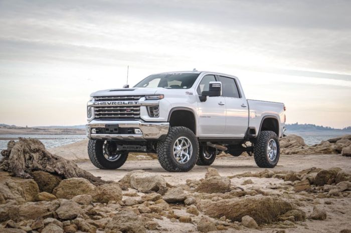 8 Inch Lift Kit 2020-2025 Silverado/Sierra 2500HD/3500HD W/ Falcon 2.1 Shocks ReadyLIFT-2
