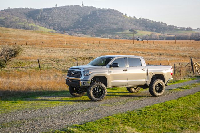 8 Inch Lift Kit W/ Falcon 1.1 Shocks 2007-2021 Toyota Tundra ReadyLIFT-1