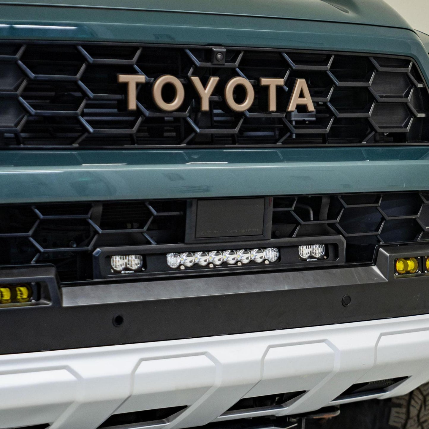 S8 10 Inch S2 Pro Grille Light Replacement Kit 2025-On Toyota 4Runner TRD Pro Baja Designs-2