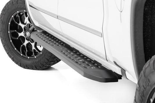 RPT2 Running Boards Crew Cab Silverado/Sierra 1500/2500HD/3500HD (07-18 & Classic) Rough Country