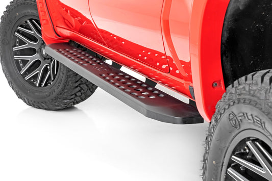 RPT2 Running Boards Crew Cab Black Silverado/Sierra 1500/2500HD/3500HD (19-26) Rough Country
