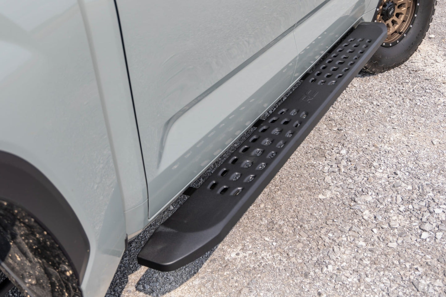 RPT2 Running Board Crew Cab Black Toyota Tundra 2WD/4WD (2022-2026) Rough Country-5