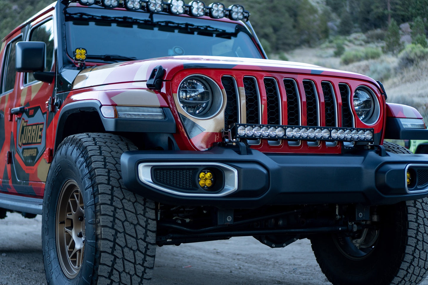 Jeep JL/JT 30 Inch OnX6+ Light Bar Kit w/Upfitter Baja Designs-2