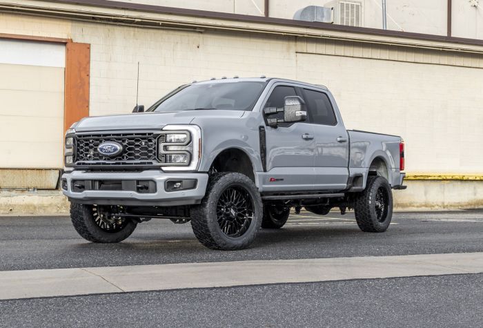 2.5 Inch Coil Spring Front Lift Kit W/Falcon 2.1 Monotube Fronts And Tow Haul Rear Shocks 2020-2025 Ford F-250/F-350 Super Duty Diesel 4WD ReadyLIFT-2
