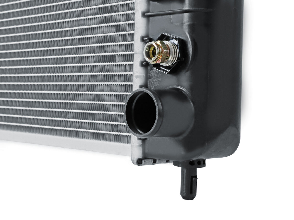 BladeRunner Oer Series Radiator GM Gas Trucks/SUVs 99-13 V8 (GMT800/900) aFe Power-3