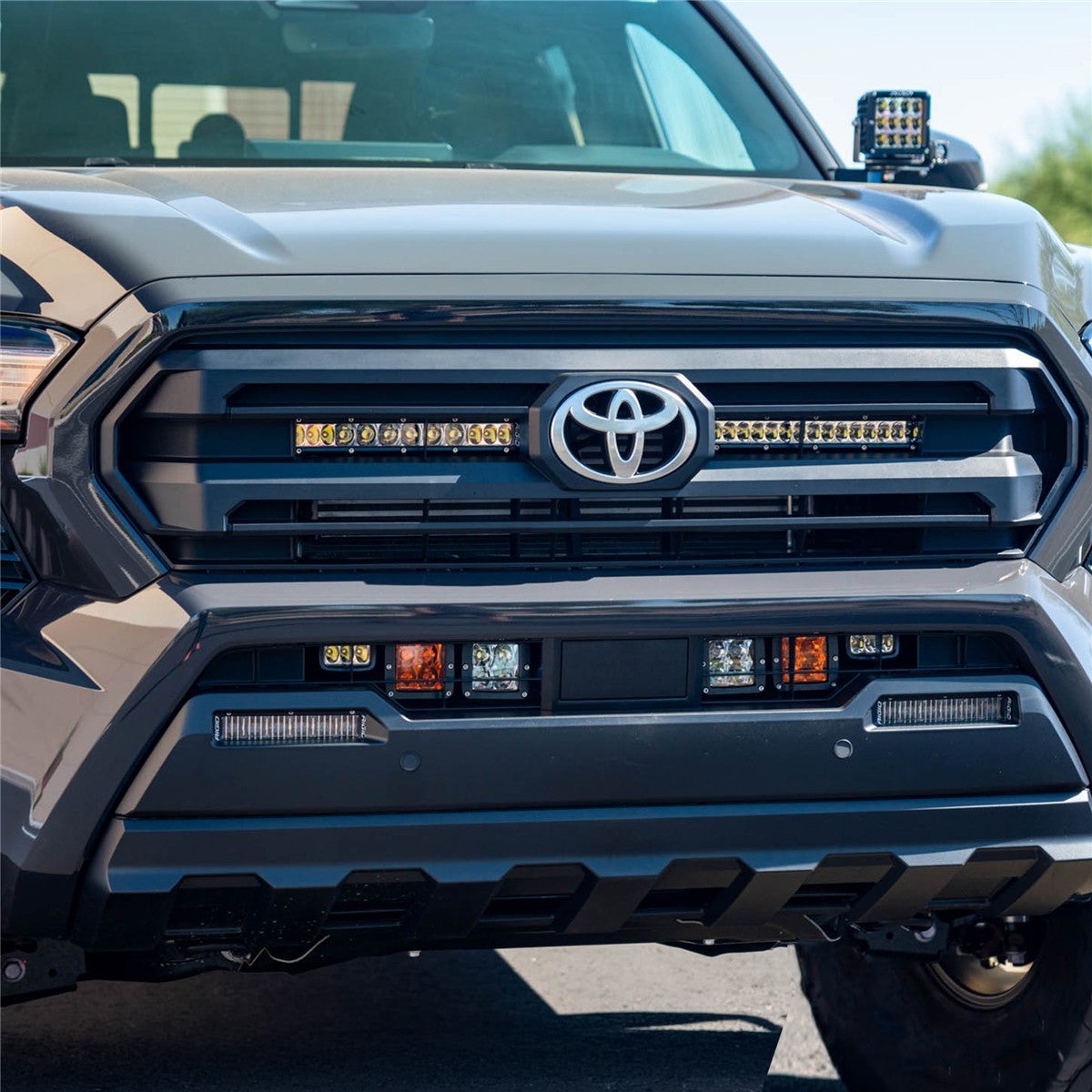 Toyota Tacoma (24-Present) SR-Series 10 Inch Spot/Flood Behind the Grille Kit Rigid Industries-2