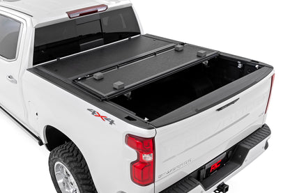 Hard Low Profile Bed Cover 6 Foot 7 Inch Bed Rail Cap Silverado/Sierra 1500/2500HD/3500HD (14-19 & Classic) Rough Country-1