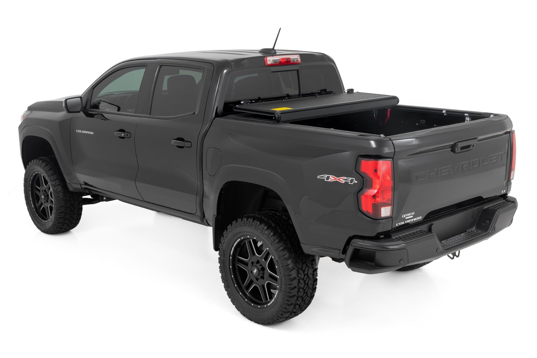 Hard Low Profile Bed Cover 5 Foot Bed Chevy/GMC Canyon/Colorado (15-26) Rough Country-3