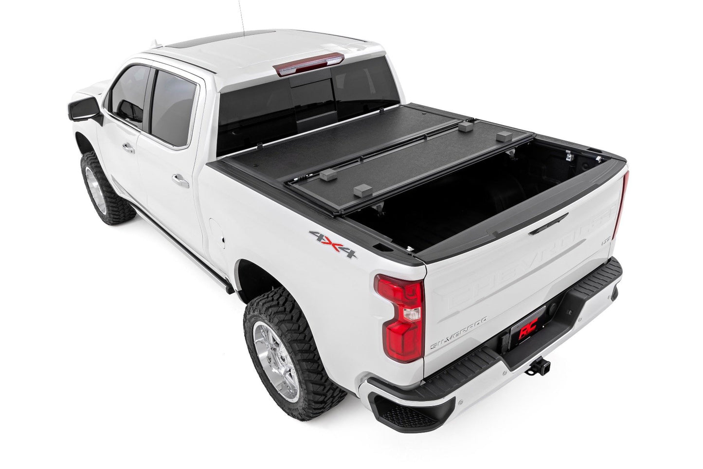 Hard Low Profile Bed Cover 6 Foot 7 Inch Bed Chevy/GMC Sierra 1500 (19-26)/Silverado 1500 (19-26) Rough Country-2