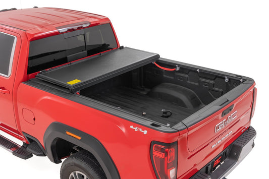 Hard Low Profile Bed Cover 6 Foot 9 Inch Bed Rail Caps Silverado/Sierra 2500HD/3500HD (20-26) Rough Country-1