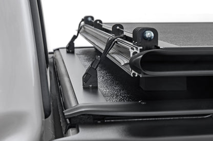 Hard Low Profile Bed Cover 5 Foot 7 Inch Bed Ford F-150 2WD/4WD (2004-2014) Rough Country-5