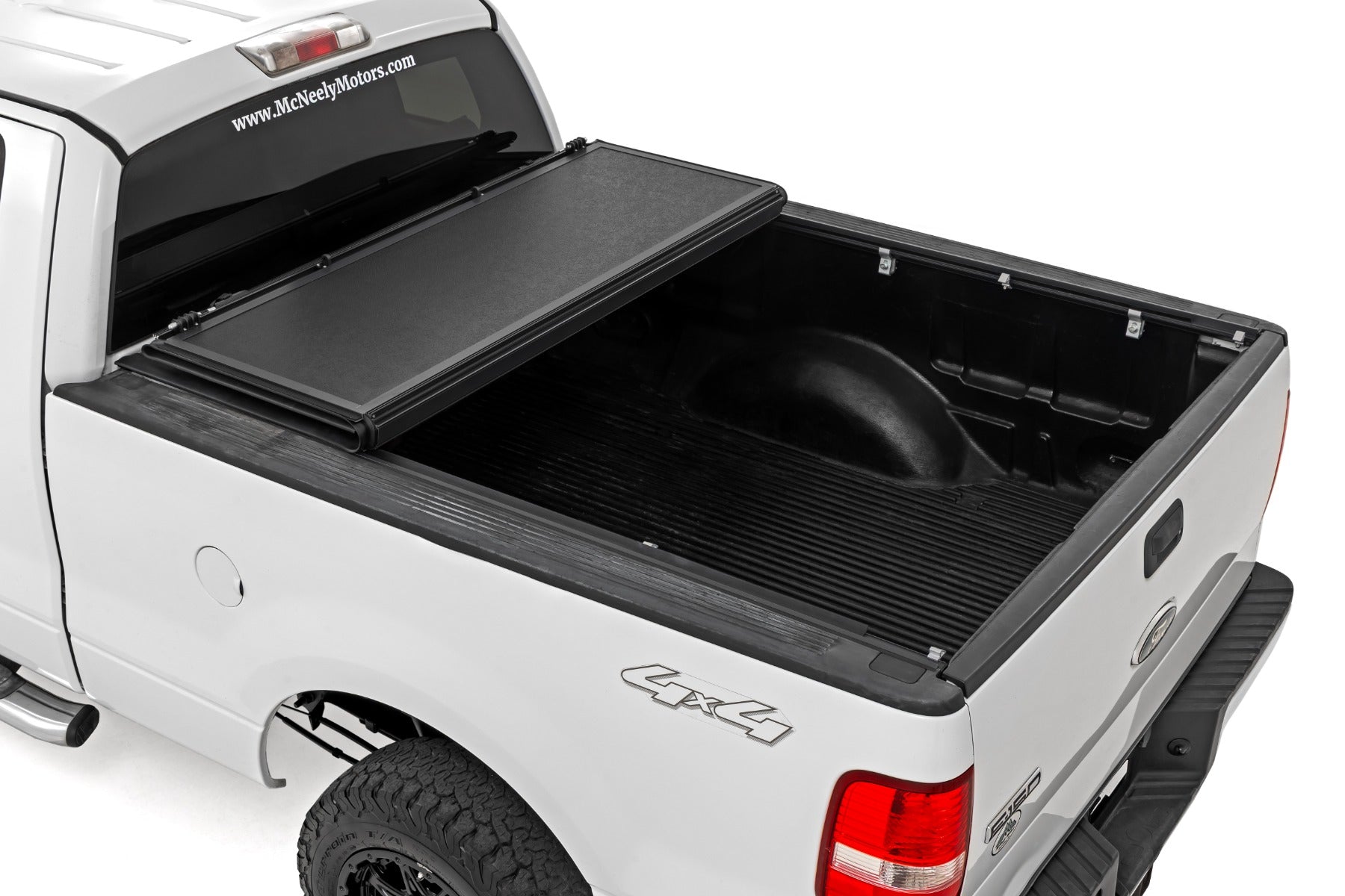 Hard Low Profile Bed Cover 6 Foot 7 Inch Bed Ford F-150 2WD/4WD (2004-2014) Rough Country-1