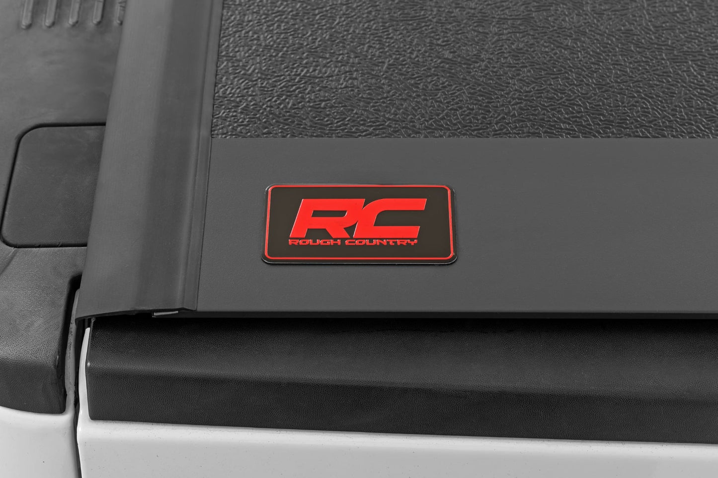 Hard Low Profile Bed Cover 6 Foot 7 Inch Bed Ford F-150 2WD/4WD (2004-2014) Rough Country-5