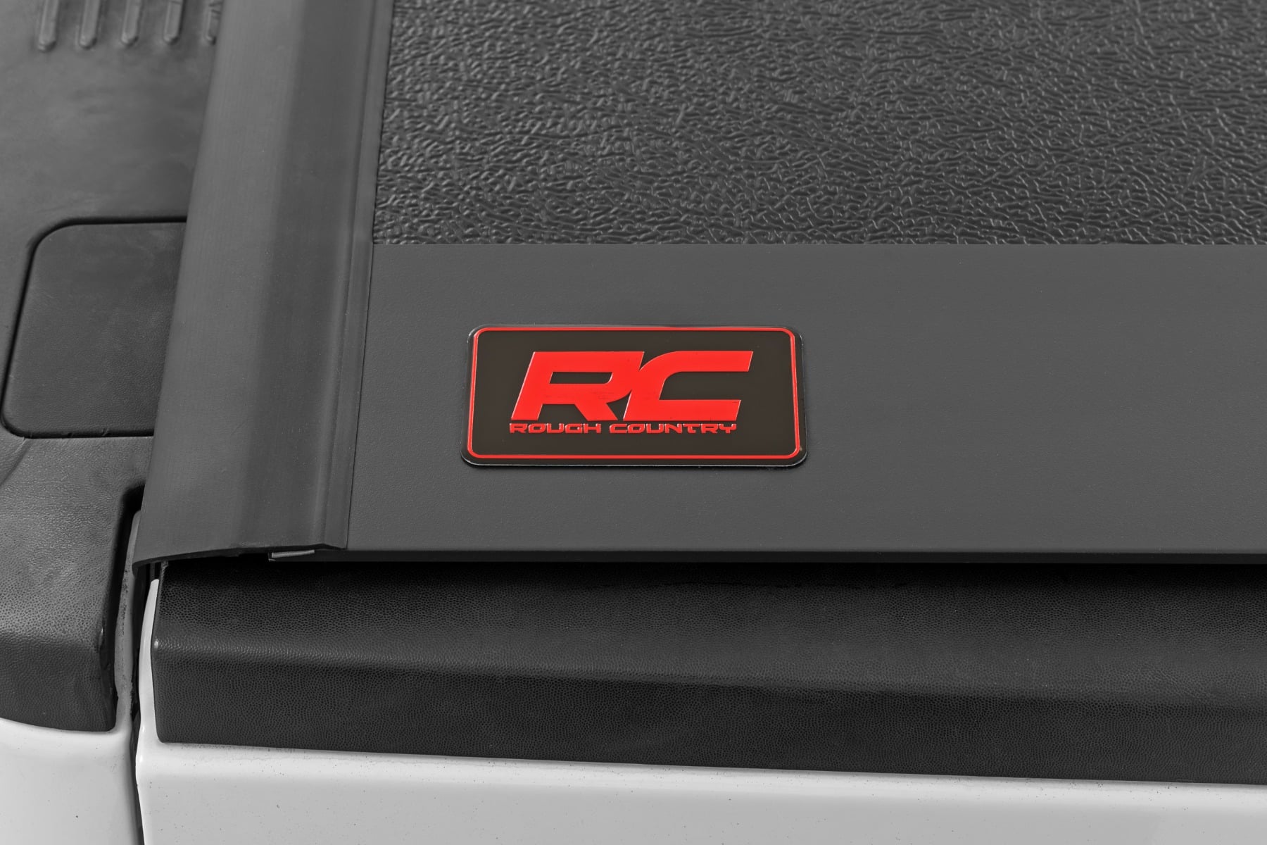 Hard Low Profile Bed Cover 6 Foot 7 Inch Bed Ford F-150 2WD/4WD (2004-2014) Rough Country-5