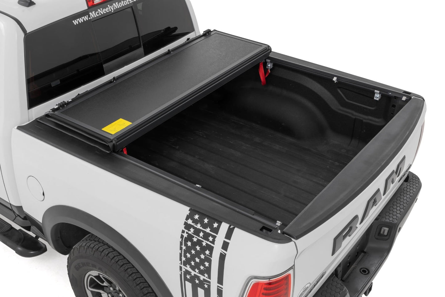 Hard Low Profile Bed Cover 5 Foot 7 Inch Bed No Rambox Ram 1500 2WD/4WD (2009-2018 & Classic) Rough Country-1
