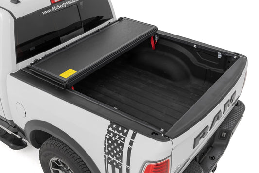 Hard Low Profile Bed Cover 5 Foot 7 Inch Bed No Rambox Ram 1500 2WD/4WD (2009-2018 & Classic) Rough Country-1