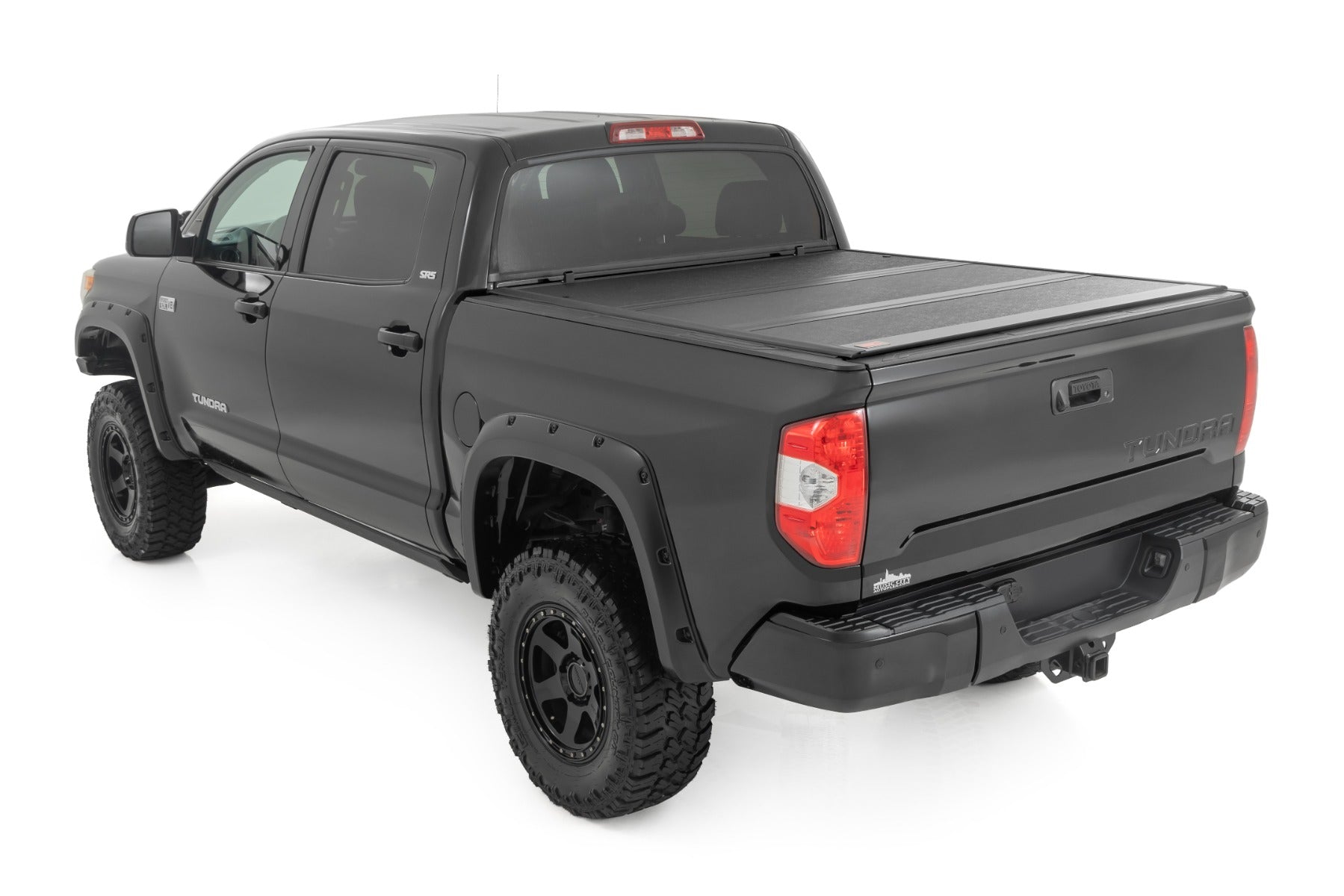 Hard Low Profile Bed Cover 5 Foot 7 Inch Bed Toyota Tundra 2WD/4WD (2007-2021) Rough Country-2