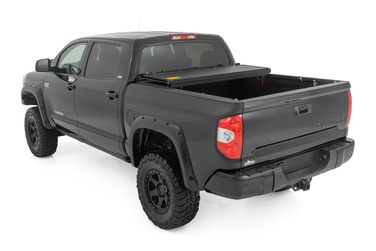 Hard Low Profile Bed Cover 5 Foot 7 Inch Bed Toyota Tundra 2WD/4WD (2007-2021) Rough Country-3