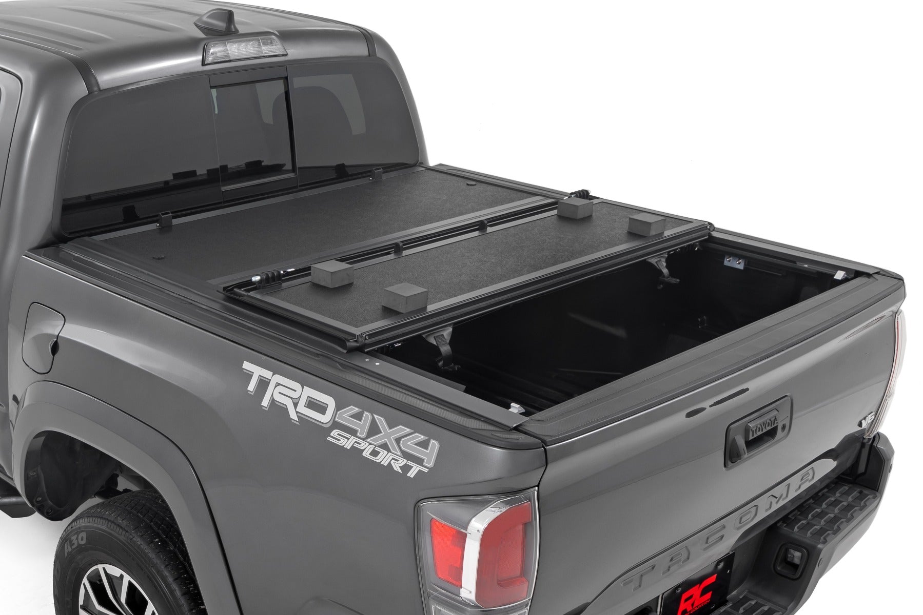 Hard Low Profile Bed Cover 5 Foot Bed Toyota Tacoma 2WD/4WD (2016-2023) Rough Country-1