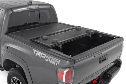 Hard Low Profile Bed Cover 6 Foot Bed Toyota Tacoma 2WD/4WD (2016-2023) Rough Country-1
