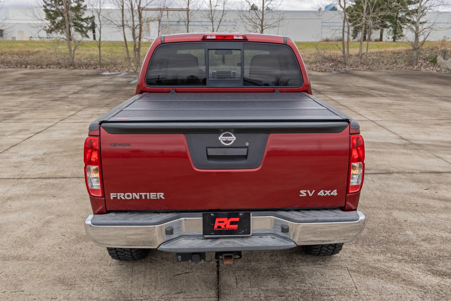 Hard Low Profile Bed Cover 5 Foot Bed Cargo Mgmt Nissan Frontier (05-21) Rough Country-4