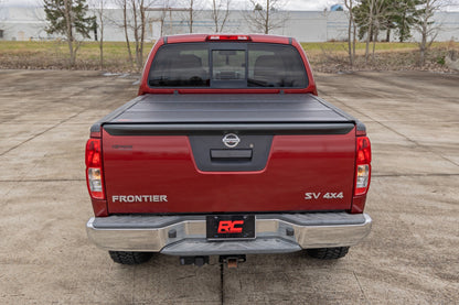 Hard Low Profile Bed Cover 5 Foot Bed Cargo Mgmt Nissan Frontier (05-21) Rough Country-4