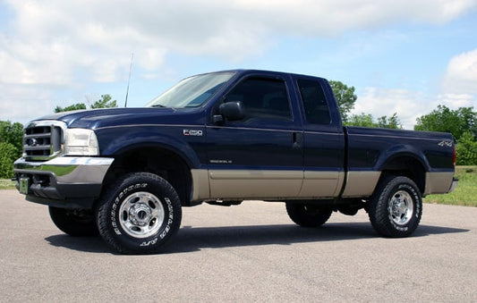 2.5 Inch Leveling Kit Leaf Spring M1 Ford F-250/F-350 Super Duty (99-04) Rough Country-1