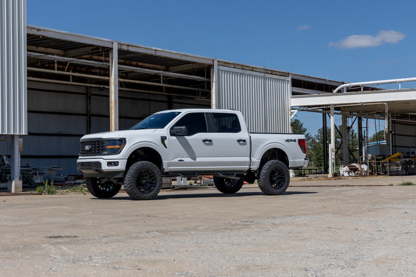 6 Inch Lift Kit N3 Struts Ford F-150 4WD (2021-2026) Rough Country-2