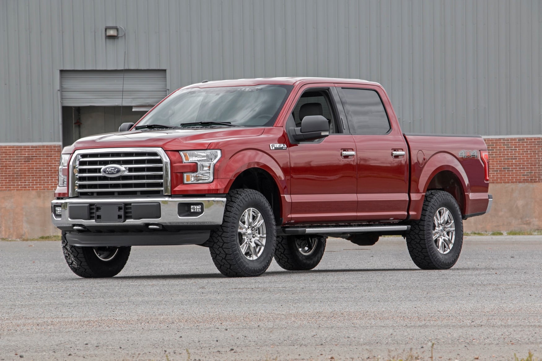 2 Inch Lift Kit M1 Struts/M1 Ford F-150 4WD (2014-2020) Rough Country-4