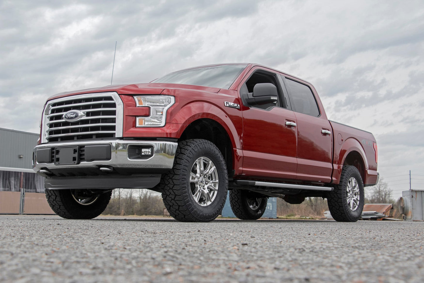 2 Inch Lift Kit M1 Struts/M1 Ford F-150 4WD (2014-2020) Rough Country-5