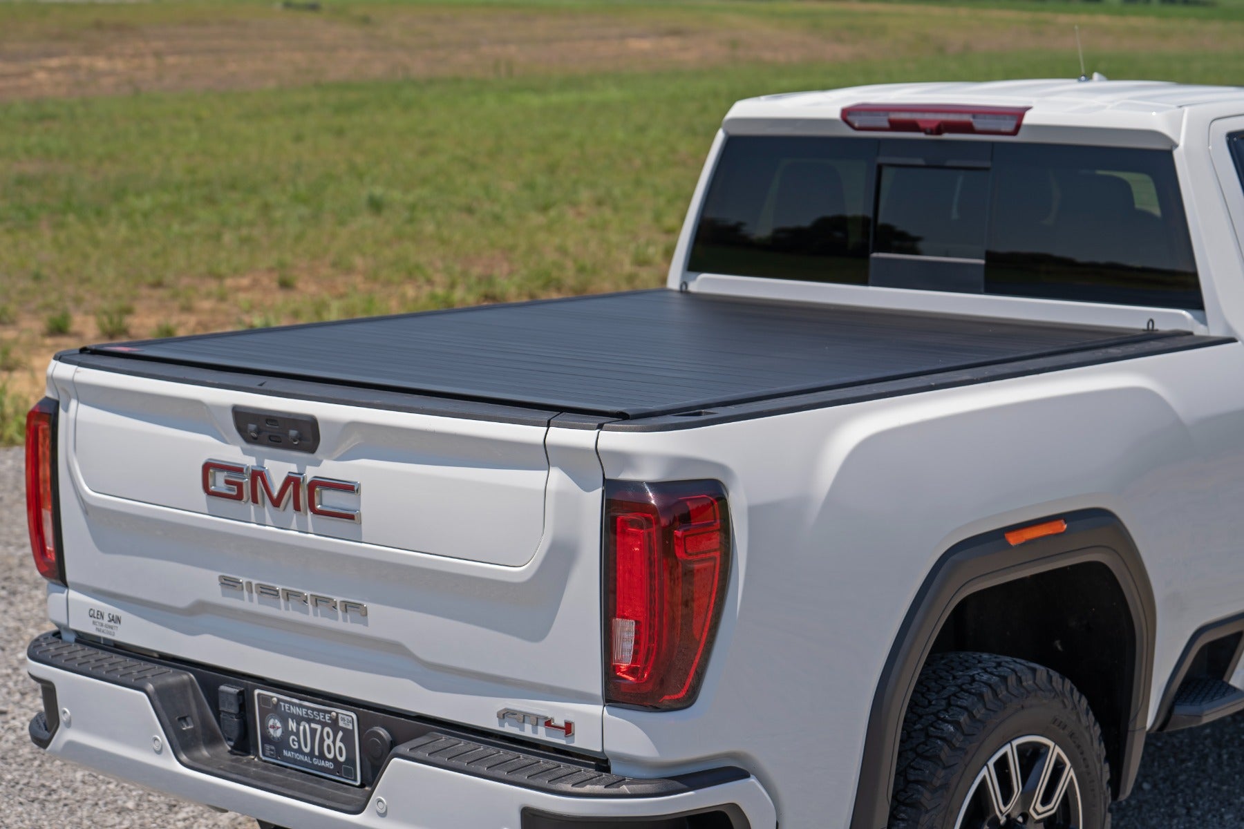 Hard Roll Up Bed Cover 6 Foot 9 Inch Bed Chevy/GMC Silverado/Sierra 2500HD/3500HD (20-26) Rough Country-4
