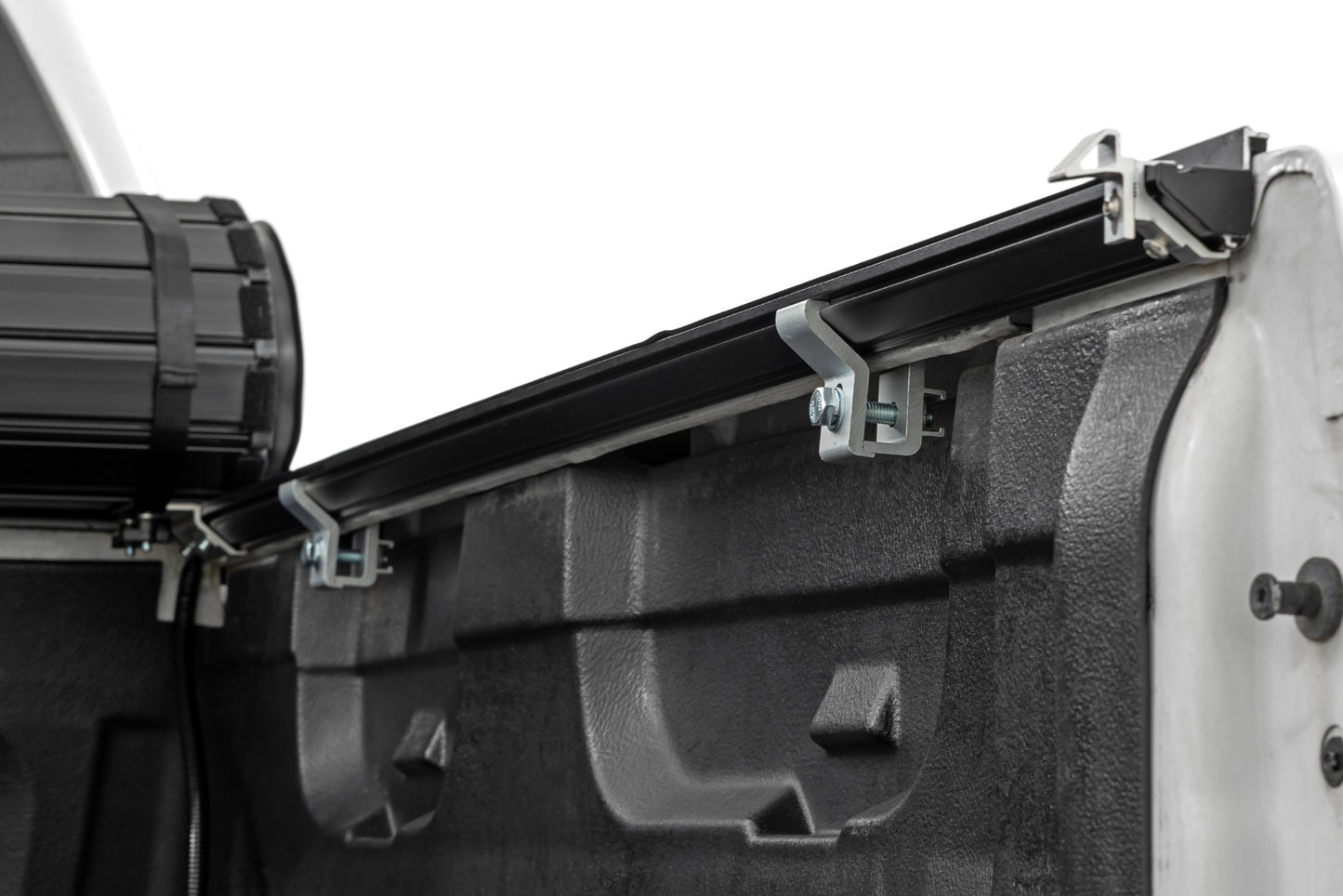 Hard Roll Up Bed Cover 5 Foot 9 Inch Bed Silverado/Sierra 1500 (07-13) Rough Country-4
