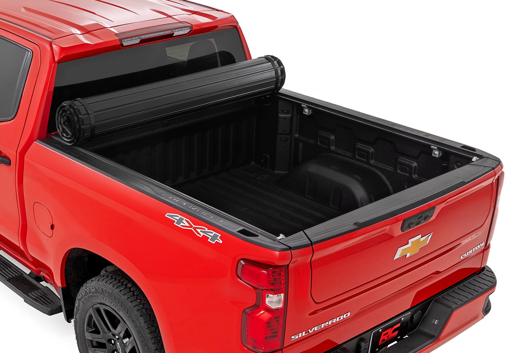 Hard Roll Up Bed Cover 6 Foot 7 Inch Bed Chevy/GMC Sierra 1500 (19-26)/Silverado 1500 (19-26) Rough Country-1