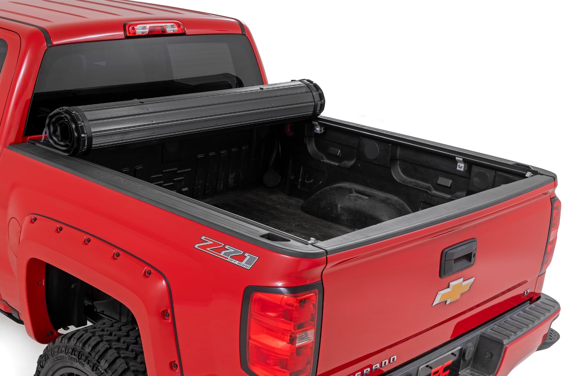 Hard Roll Up Bed Cover 5 Foot 9 Inch Bed Silverado/Sierra 1500 (14-18 & Classic) Rough Country-1