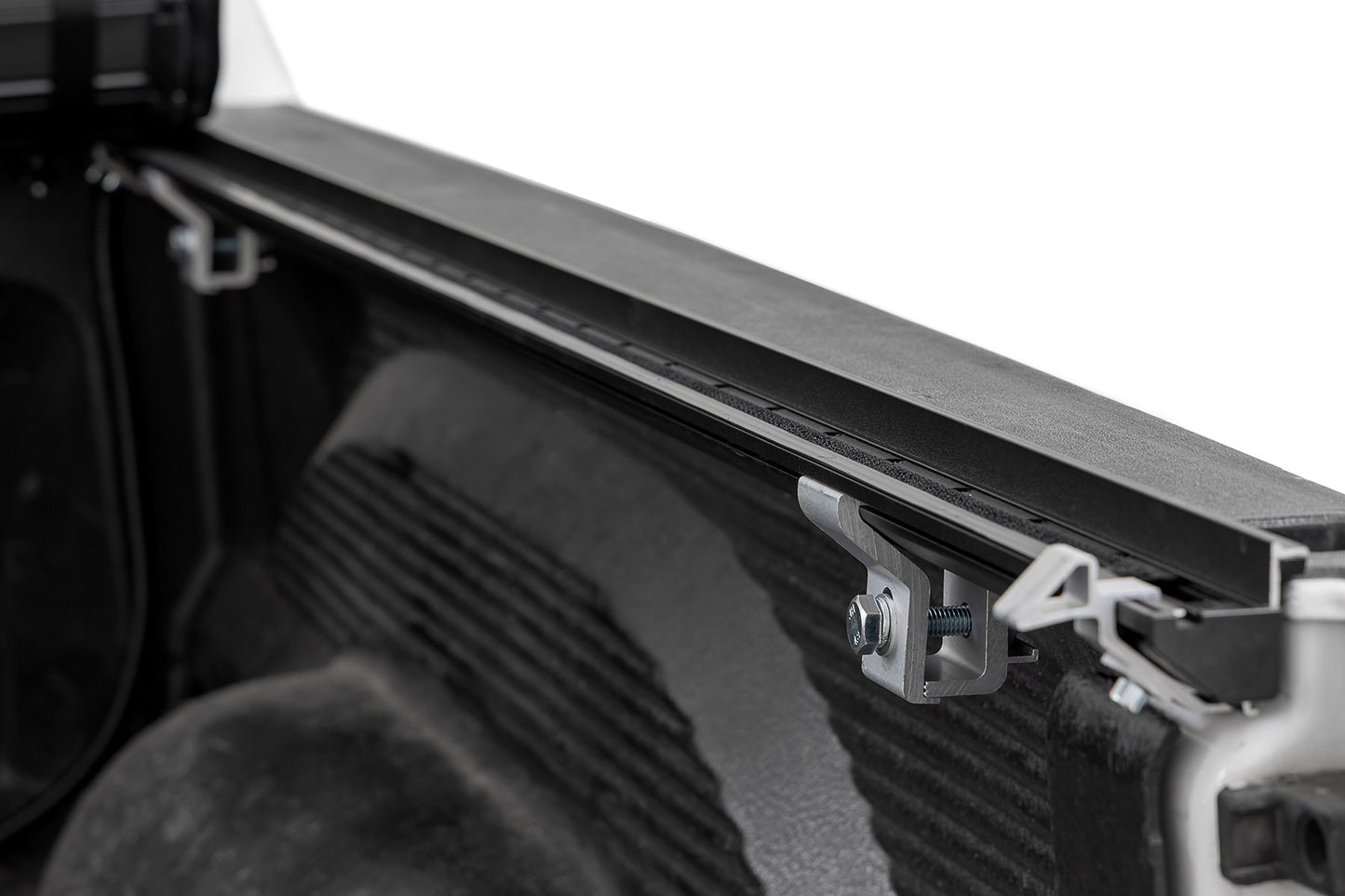 Hard Roll Up Bed Cover 5 Foot 7 Inch Bed Ram 1500 (09-18)/2500 (09-26) Rough Country-4