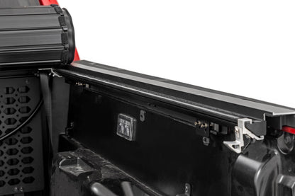 Hard Roll Up Bed Cover 5 Foot Bed Toyota Tacoma 2WD/4WD (2024-2026) Rough Country-4