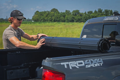 Hard Roll Up Bed Cover 5 Foot Bed Toyota Tacoma 2WD/4WD (2016-2023) Rough Country-5
