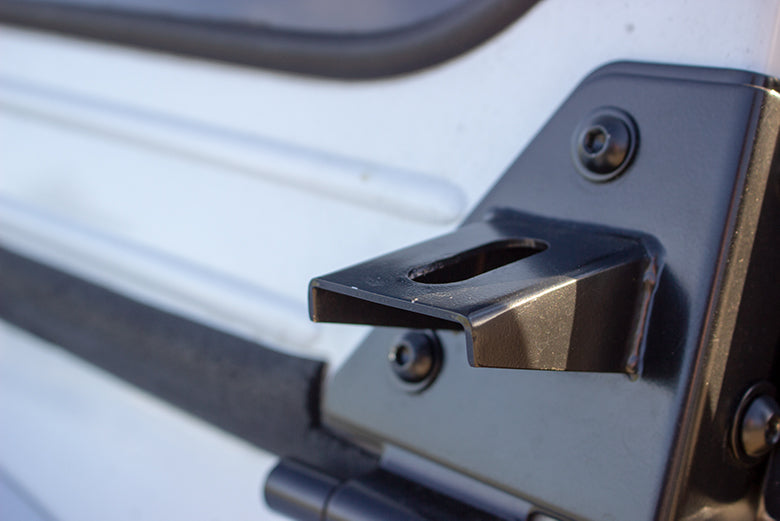 Kentrol Jeep CJ/YJ Light Bracket Pair 76-95 CJ and Wrangler YJ Powdercoat Black Kentrol