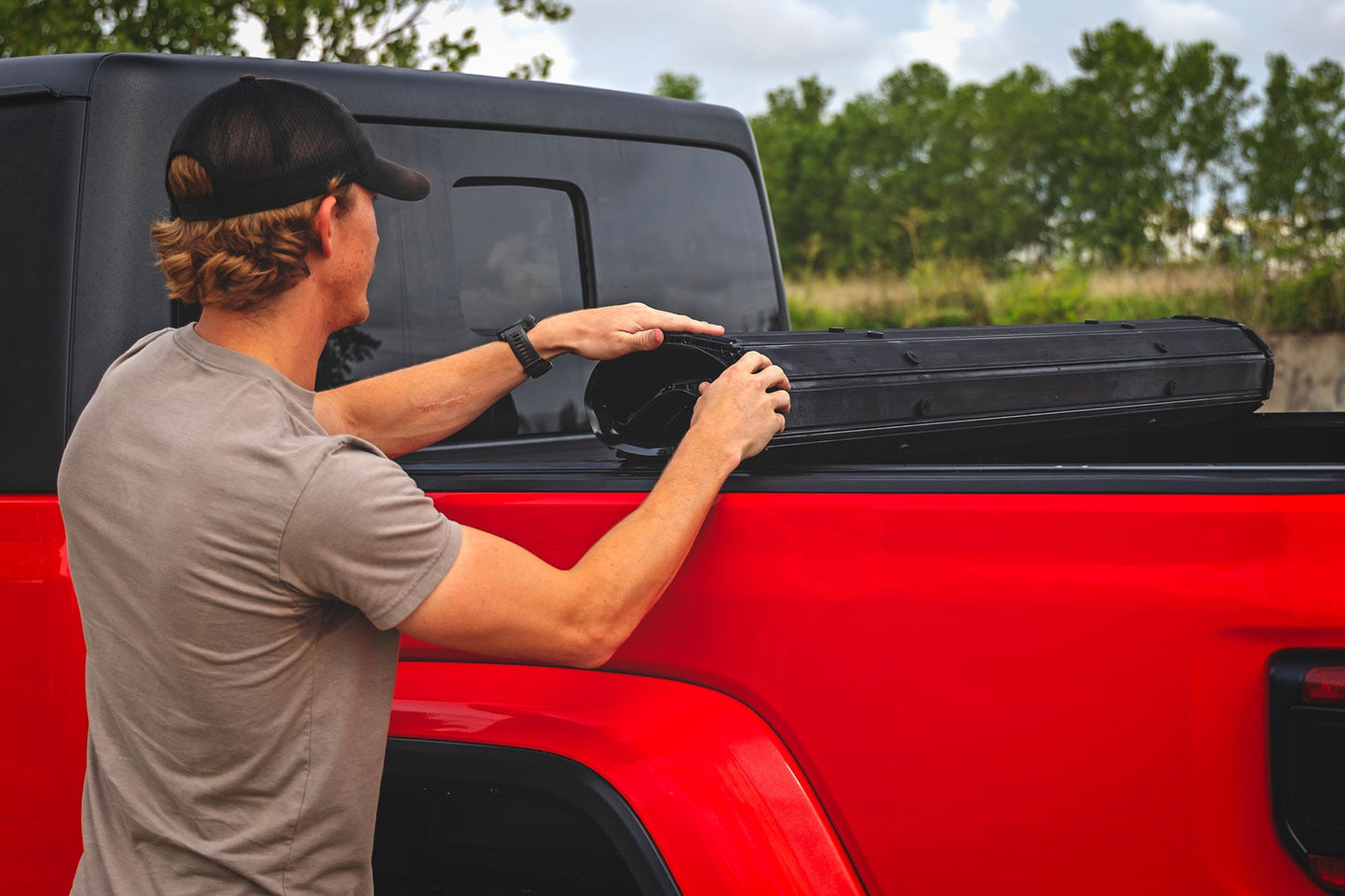 Hard Roll Up Bed Cover 5 Foot Bed Jeep Gladiator JT 4WD (2020-2025) Rough Country-4