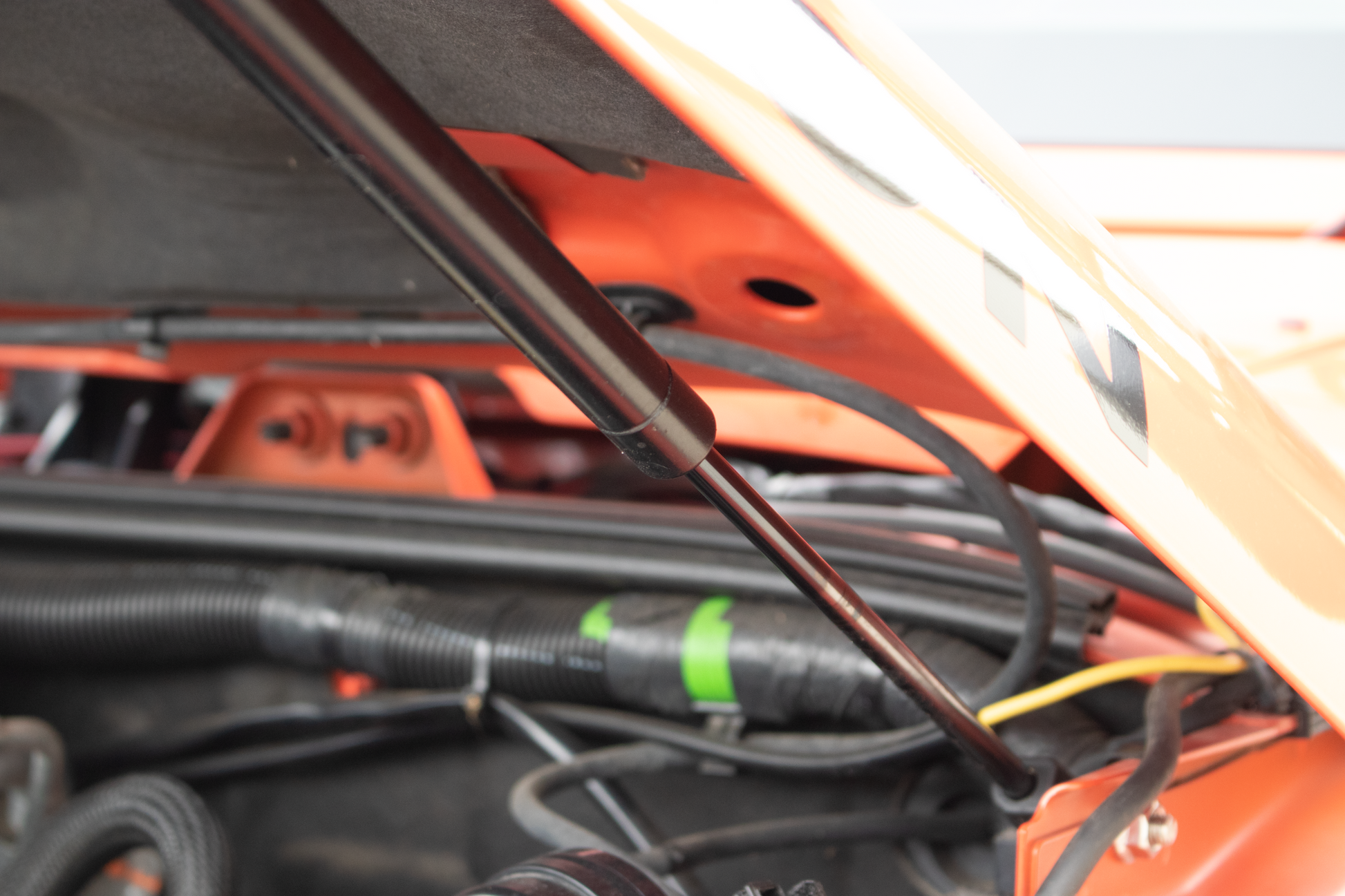 Kentrol Jeep JK Hoold Lift Support Black Painted Steel Kentrol