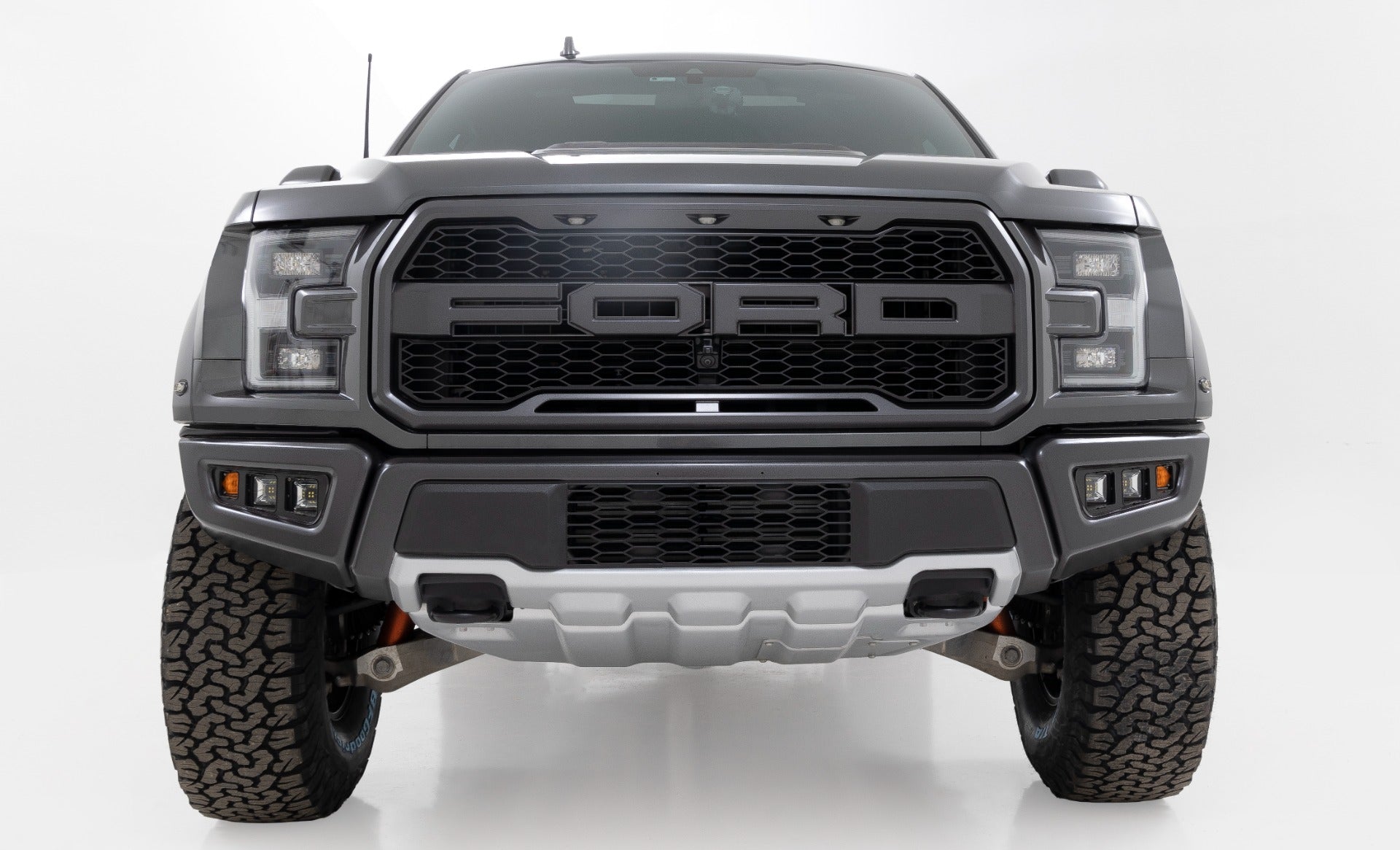 Rough Country 2.5 Inch Lift Kit Ford Raptor 4WD (19-20) Rough Country