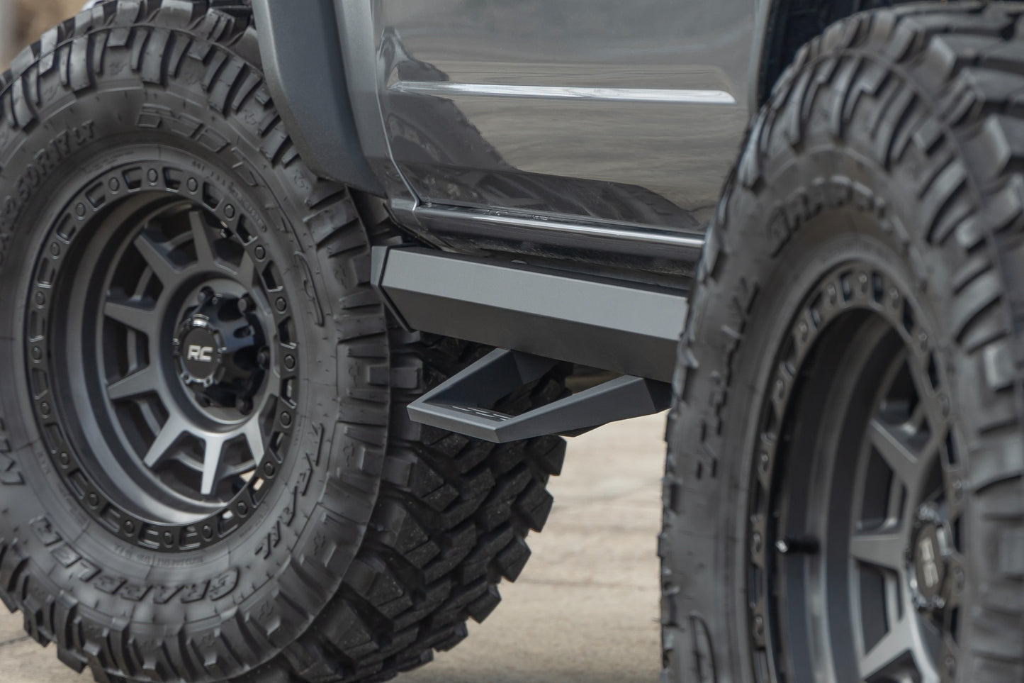SRL2 Adjustable Aluminum Step 2 Door Ford Bronco (2 Door) 4WD (2021-2025) Rough Country-5