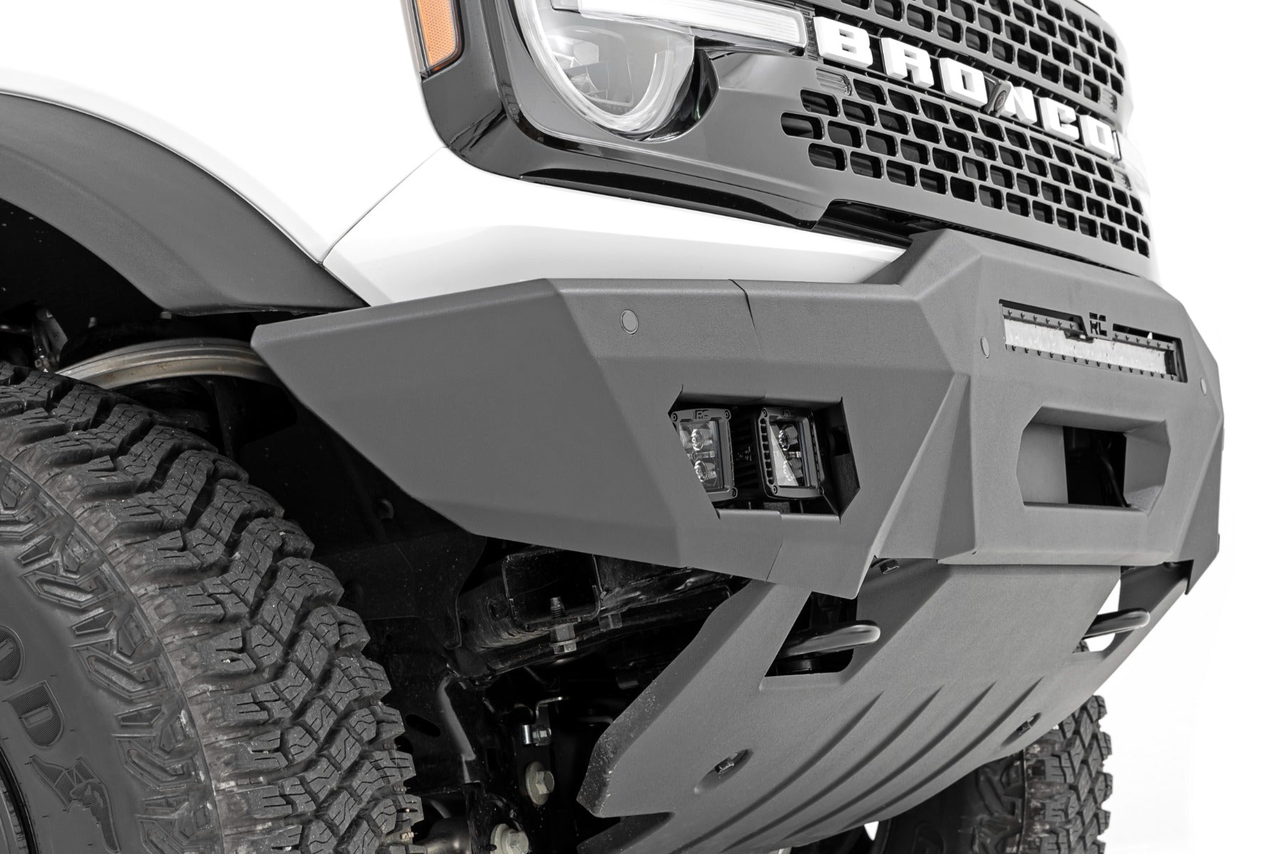 Front Bumper Modular Full Wings DRL Ford Bronco 4WD (2021-2025) Rough Country-3
