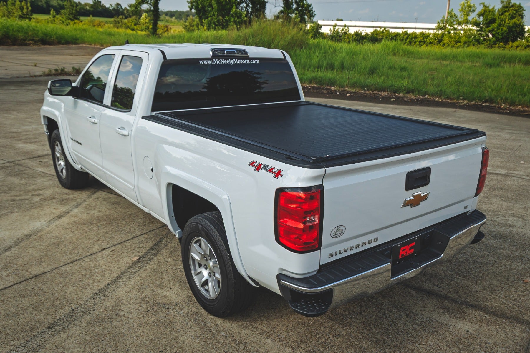 Powered Bed Cover 6 Foot 7 Inch Bed Silverado/Sierra 1500/2500HD/3500HD (14-19 & Classic) Rough Country-5