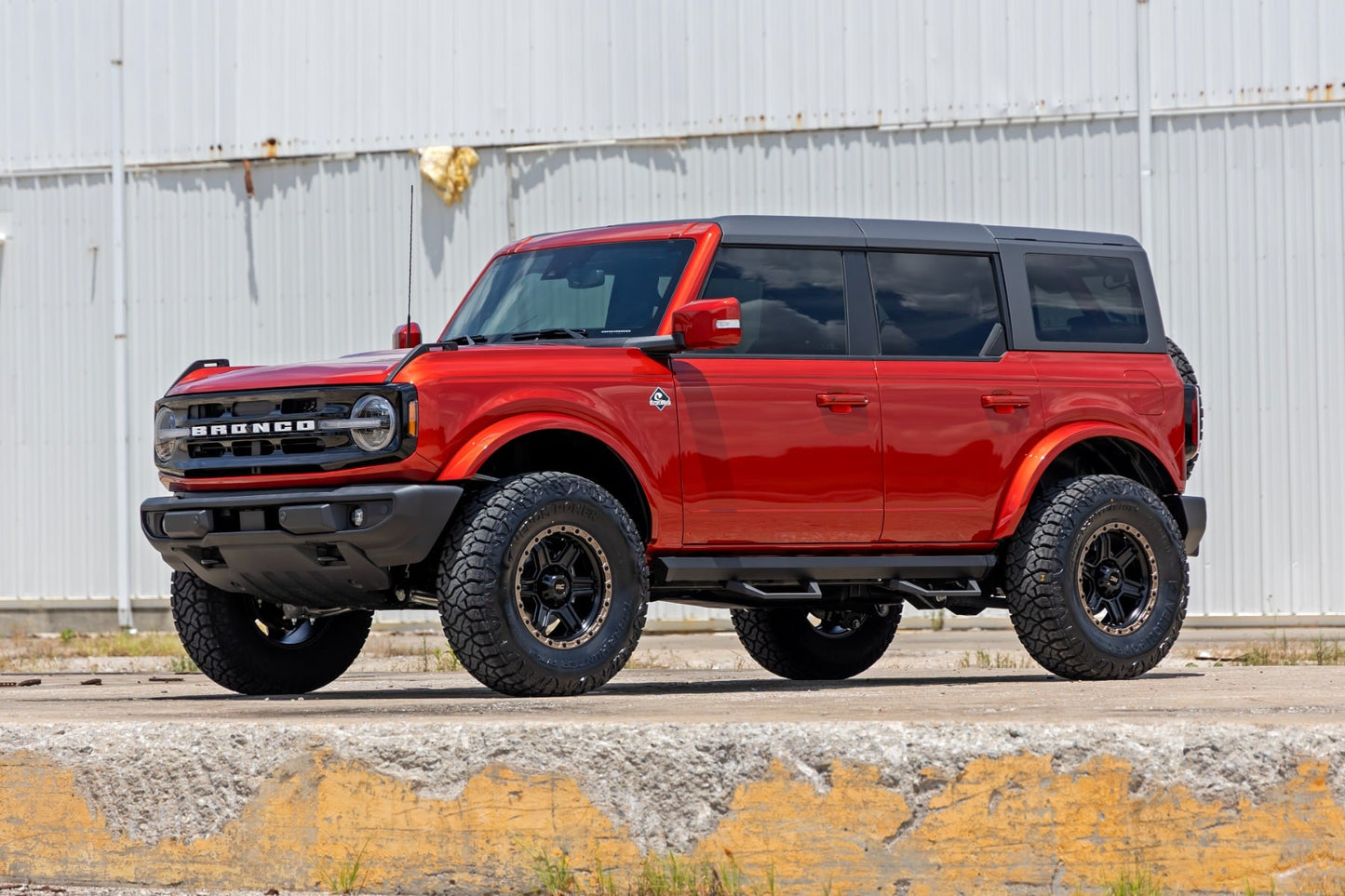 SRL2 Adjustable Aluminum Step 4-Door Ford Bronco 4WD (2021-2025) Rough Country-5