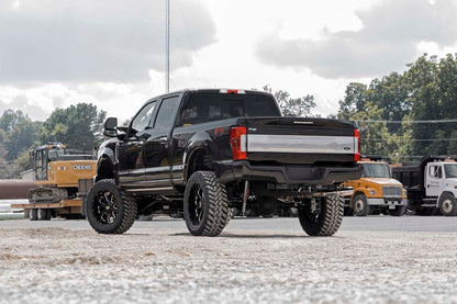 6 Inch Lift Kit R/A OVLDS M1 Ford F-250/F-350 Super Duty 4WD (17-22) Rough Country-4