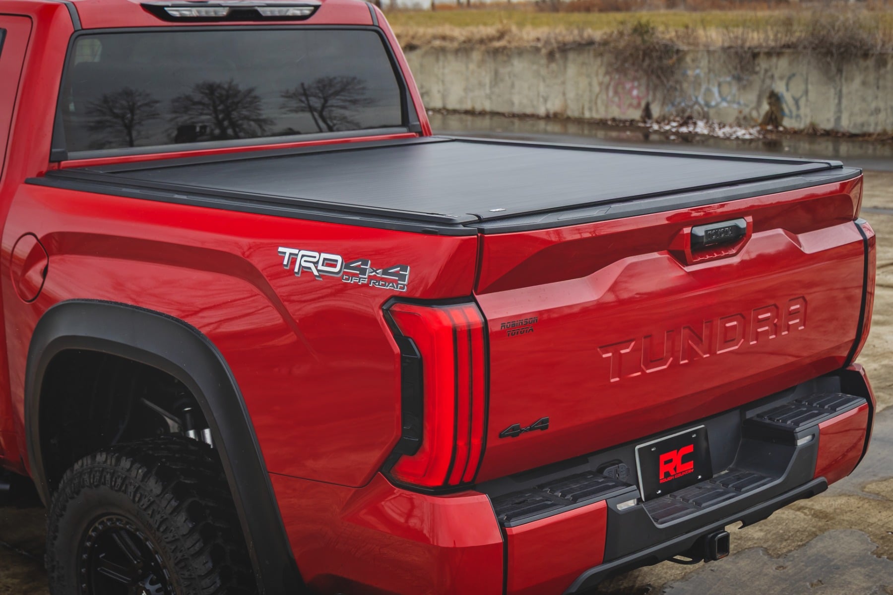Powered Retractable Bed Cover 5 Foot 7 Inch Bed Toyota Tundra 2WD/4WD (2022-2026) Rough Country-3