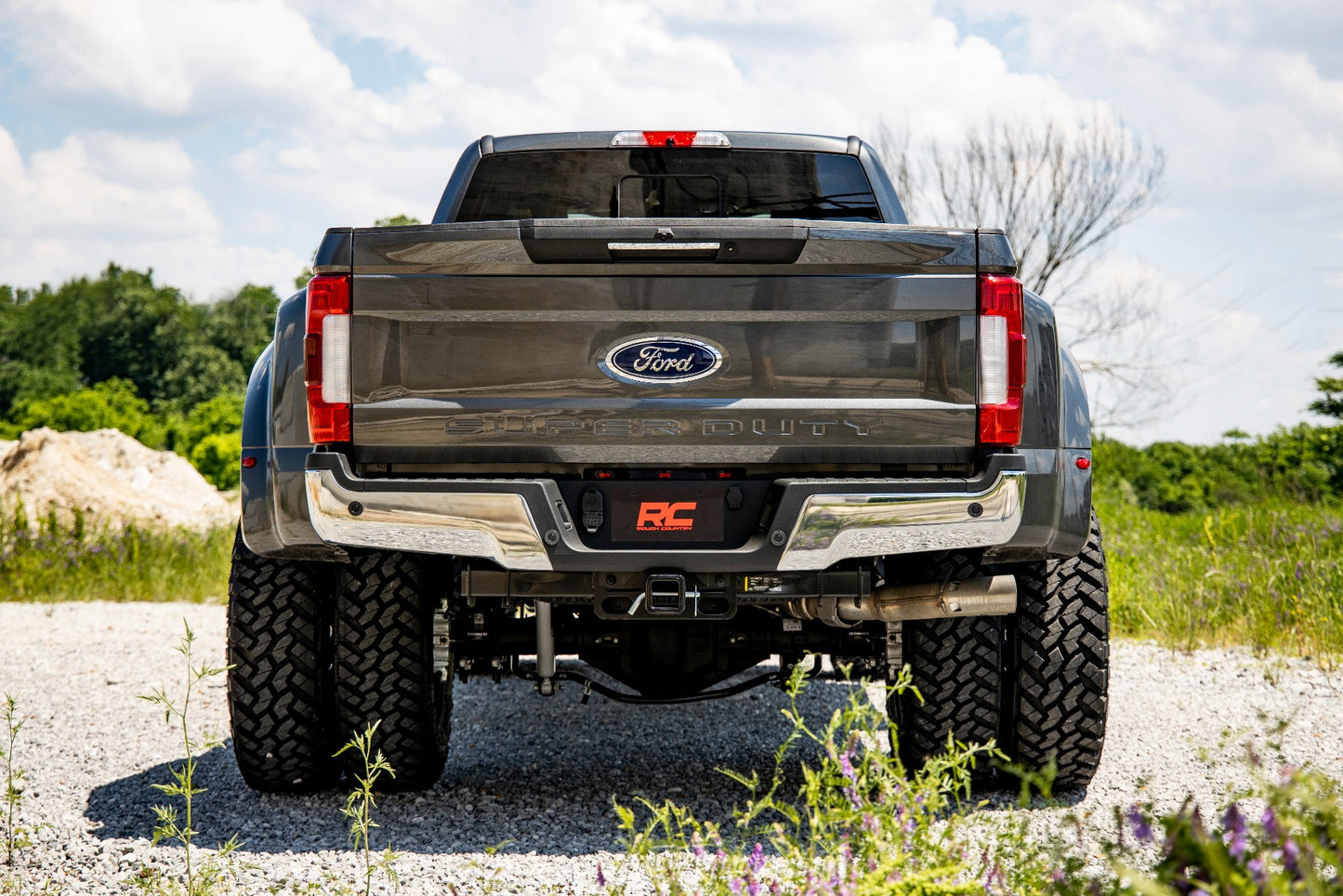 Rough Country 4.5 Inch Inch Ford Suspension Lift Kit w/ Vertex Shocks 17-20 F-350 4WD Diesel Dually Rough Country