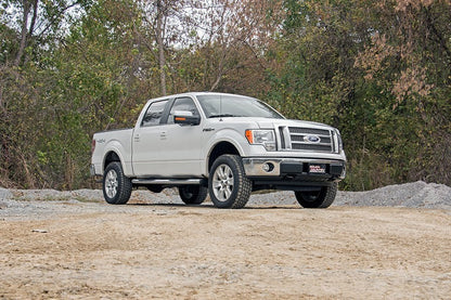 2 Inch Lift Kit M1 Struts/M1 Ford F-150 4WD (2009-2013) Rough Country-1